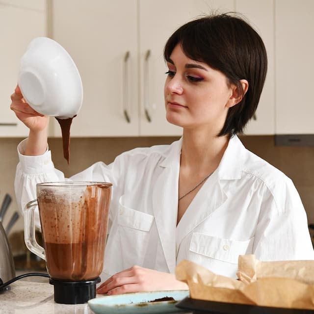 ნინო მჭედელაძე