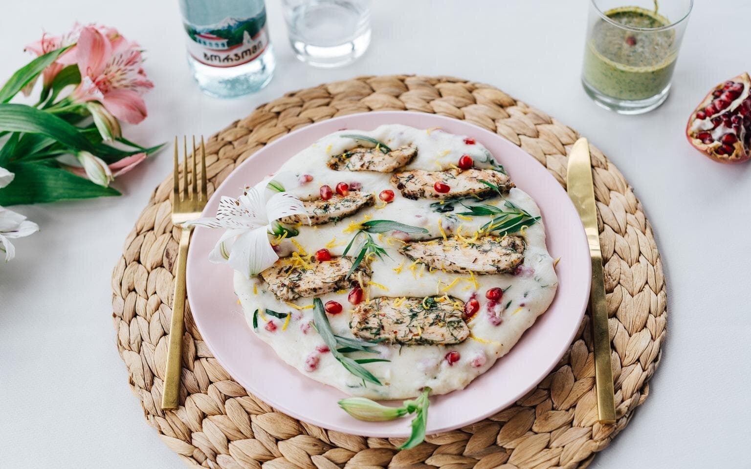Chicken with Elarji and walnut sauce  