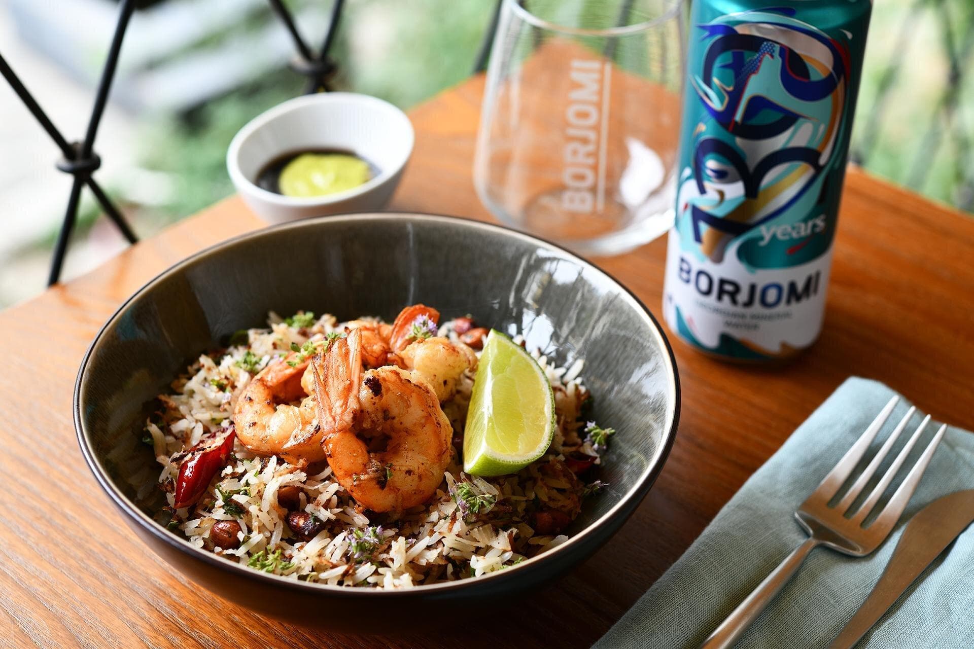 Coconut rice with roasted shrimps