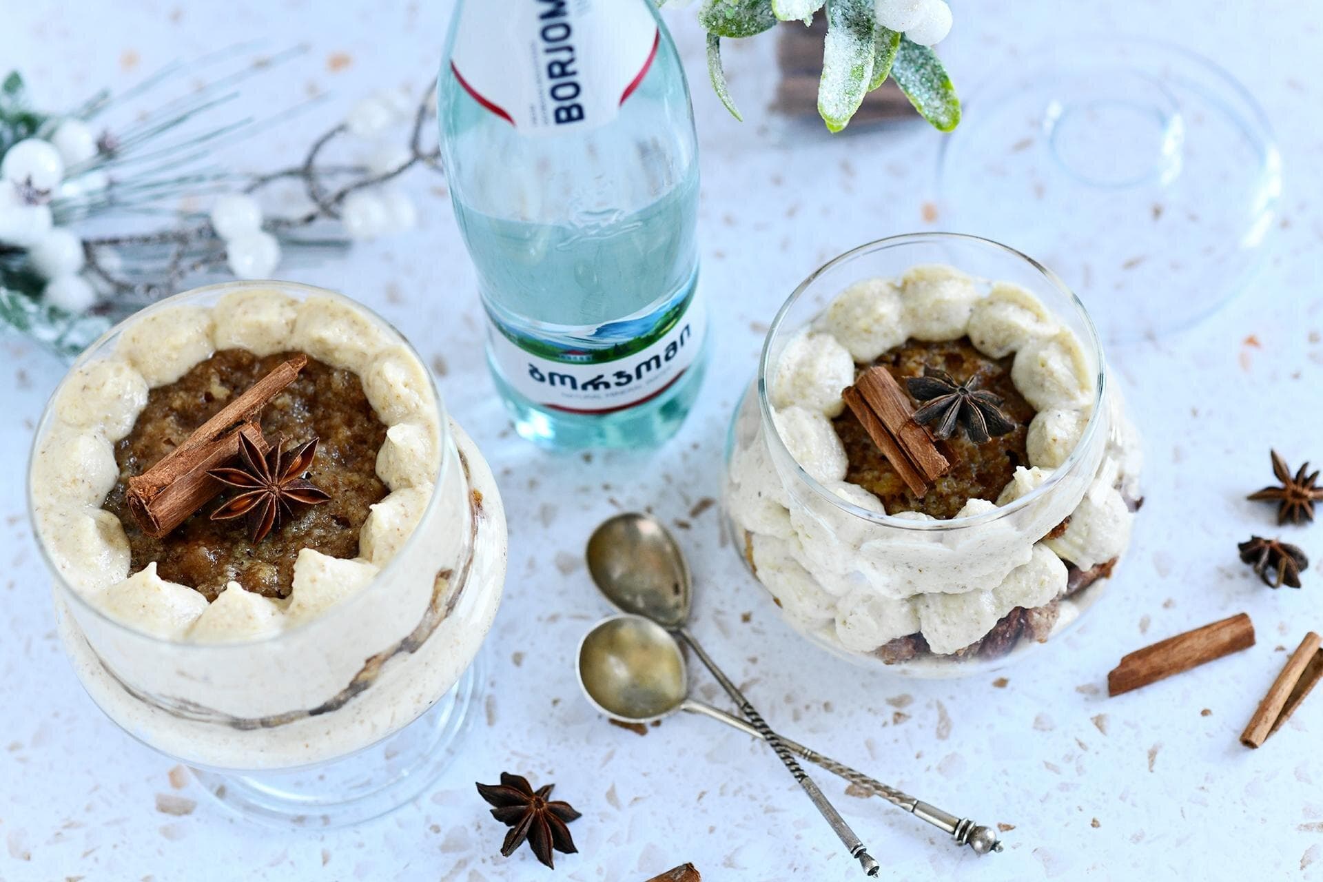 Walnut cake with sour cream