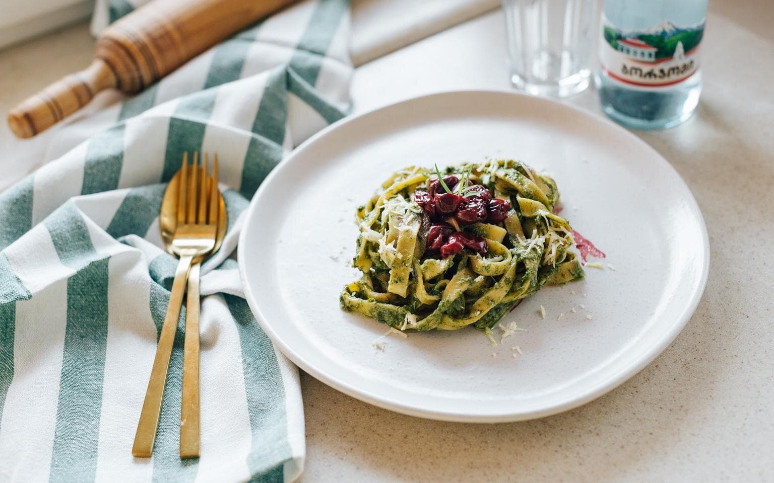 Pasta with tarragon pesto and smoked cherry