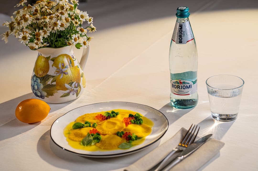Ravioli with stracciatella and caviar